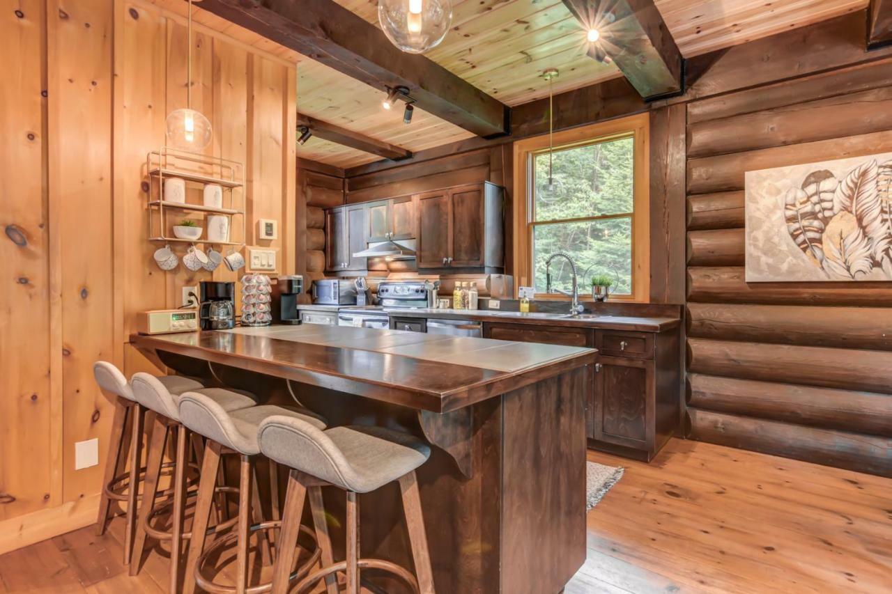 Chic Log Chalet With Hot Tub - Mont-Tremblant North Side By Reserver.Ca Lac Superieur Exterior photo