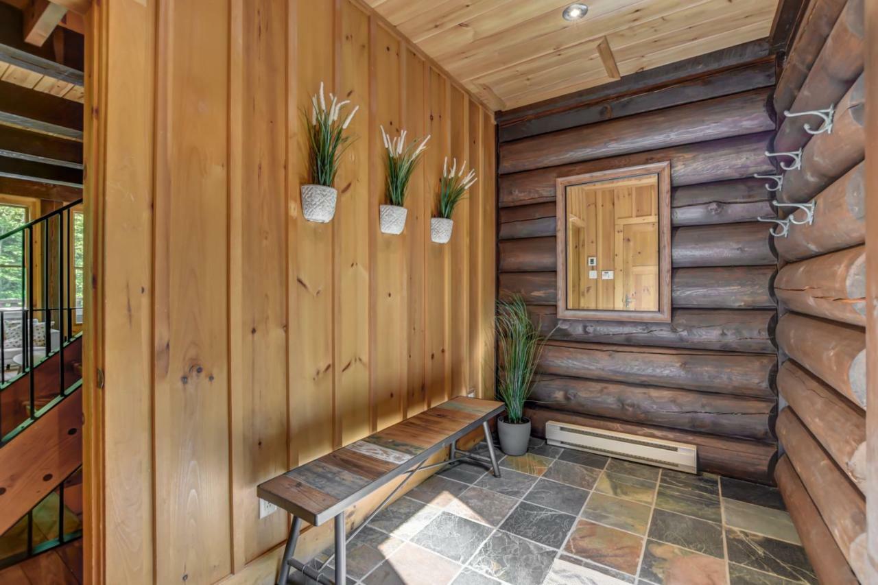 Chic Log Chalet With Hot Tub - Mont-Tremblant North Side By Reserver.Ca Lac Superieur Exterior photo
