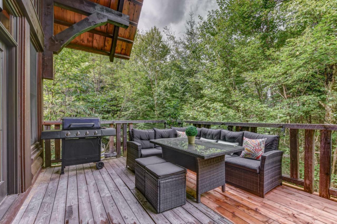 Chic Log Chalet With Hot Tub - Mont-Tremblant North Side By Reserver.Ca Lac Superieur Exterior photo